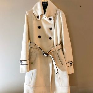 ⬇️🇨🇦 Soia & Kyo wool coat in cream w/ brown trim